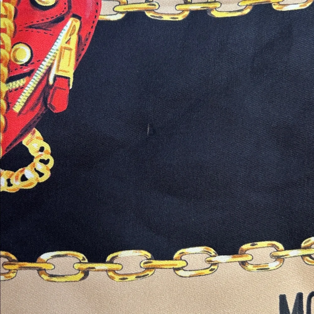 NWT MOSCHINO Silk Red/Black/Gold Heart Print Medium Square Scarf Made In Italy